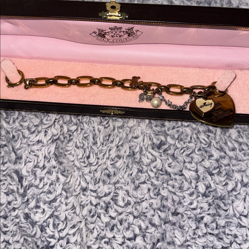 Vintage JUICY gold bracelet with Heart Charm